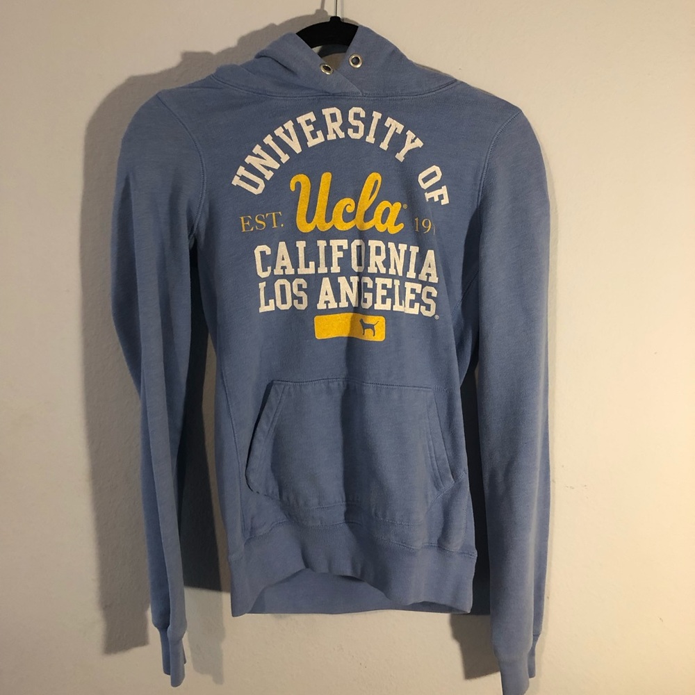 💙PINK UCLA Sweatshirt💙